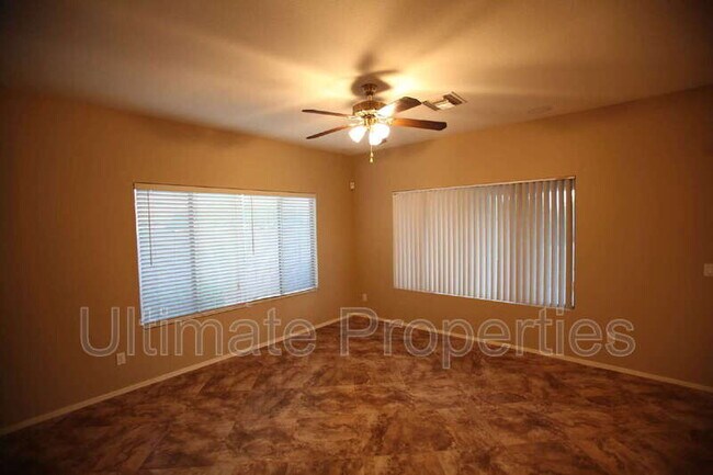 Building Photo - 9453 W Frank Ave