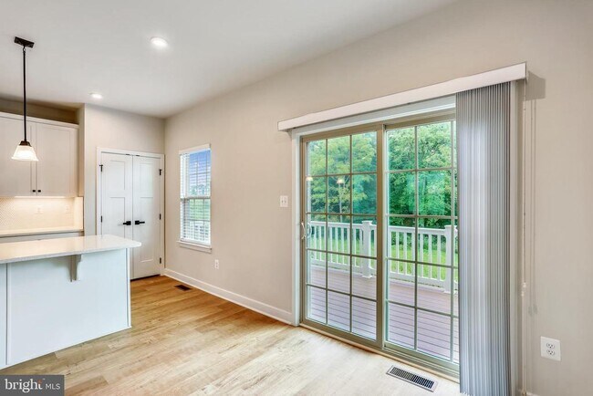 Building Photo - 19753 Grn Vlg Dr