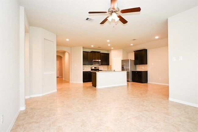 Building Photo - 29354 Dunns Creek Ct
