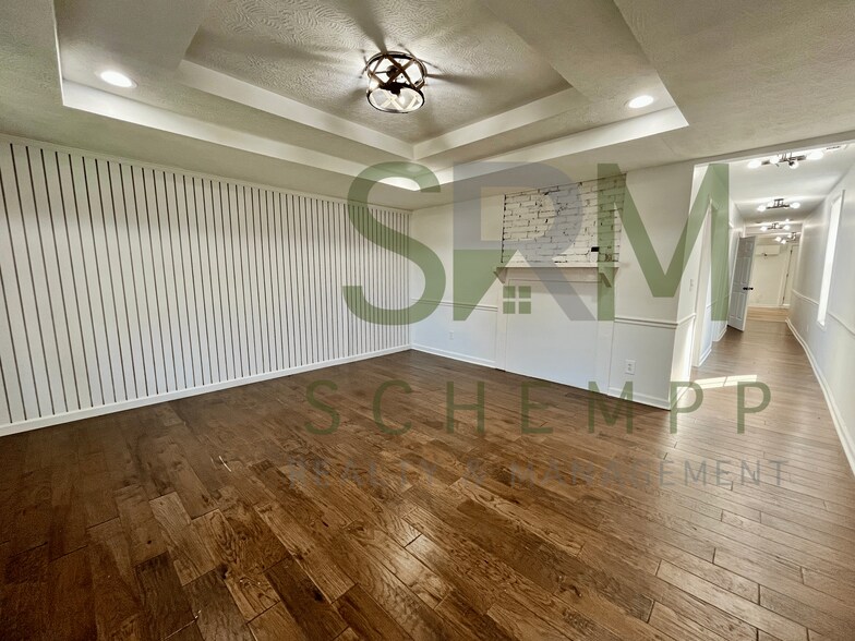 Building Photo - 615 N 32nd St