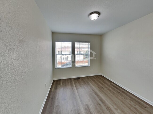 Building Photo - 2616 Coach House Loop