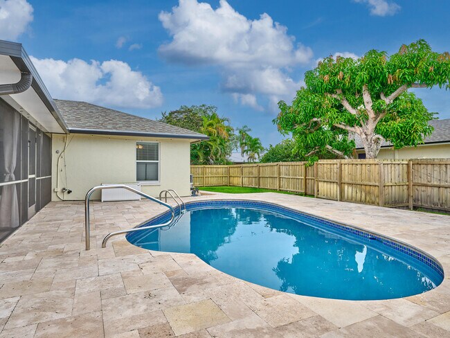 Building Photo - 1267 Summerwood Cir