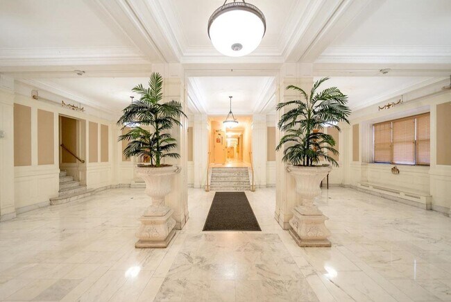 Building Photo - 2600 John F. Kennedy Blvd