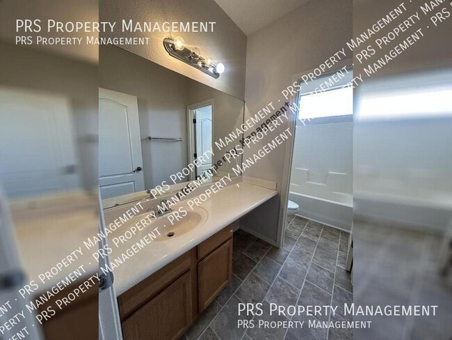 Building Photo - 3651 E Sundance Ave