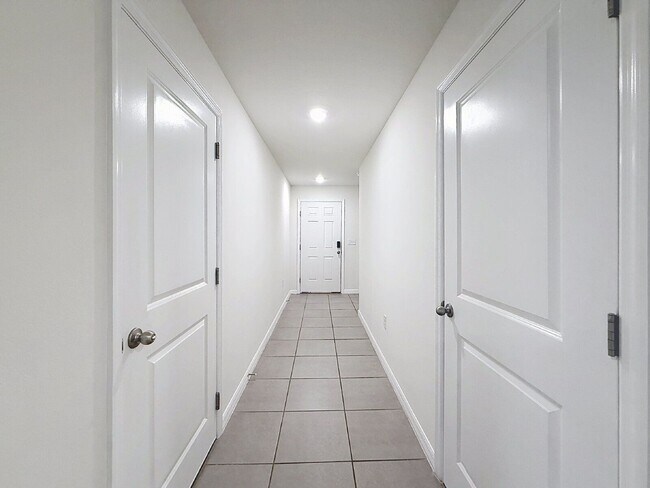 Building Photo - 3210 Suncoast Plains Dr
