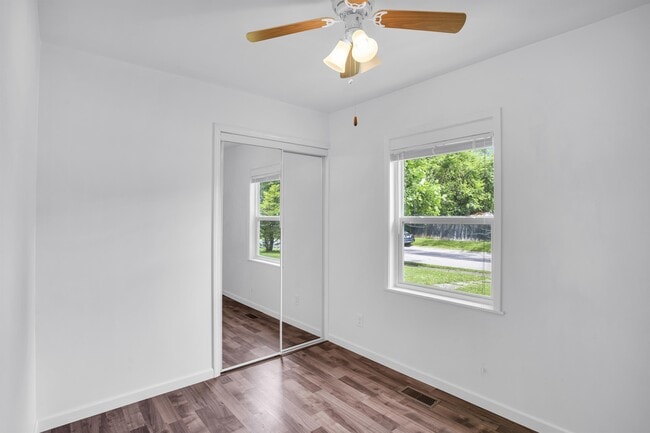 Building Photo - 2719 E High St