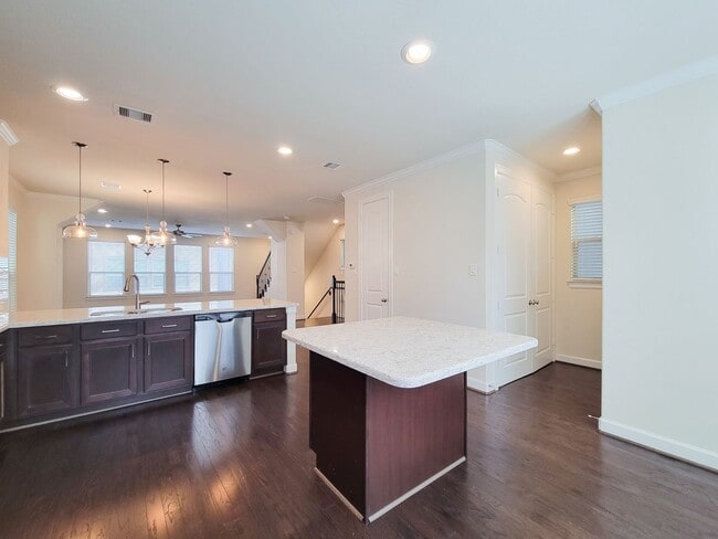 Building Photo - A stunning 4-story home perfectly situated in the heart of Spring Branch!