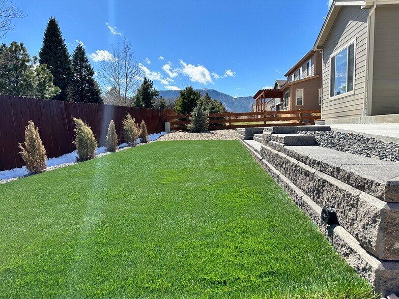 Building Photo - 17451 Leisure Lake Dr