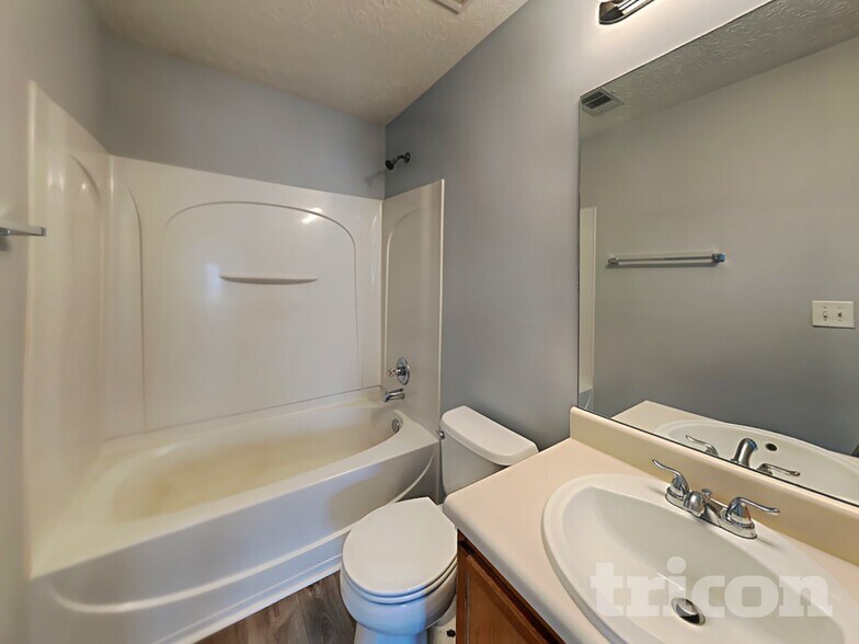 Building Photo - 135 Nacoochee Way