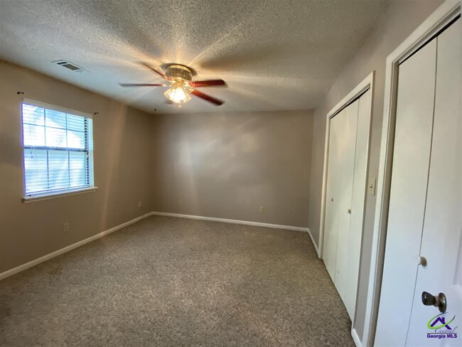 Building Photo - 232 Tallulah Trail