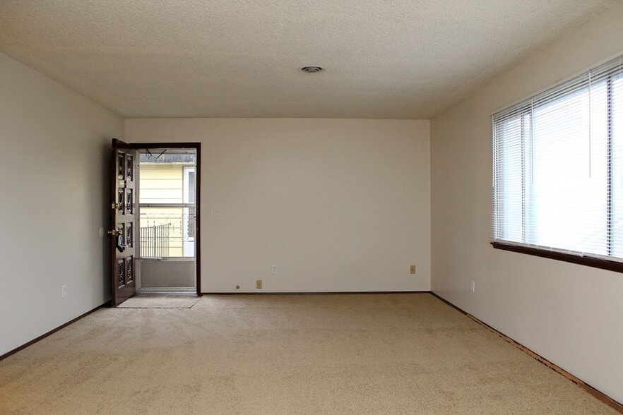 Building Photo - 1178 SE Pershing St