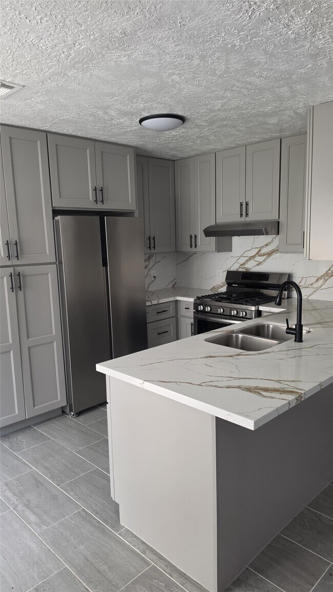 Building Photo - 1503 Wentwood Dr