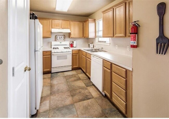 Building Photo - 2443 Pintail Loop