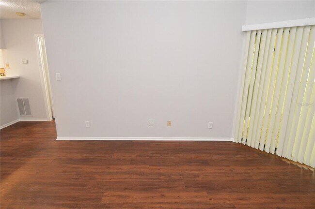 Building Photo - 8630 Mallard Reserve Dr
