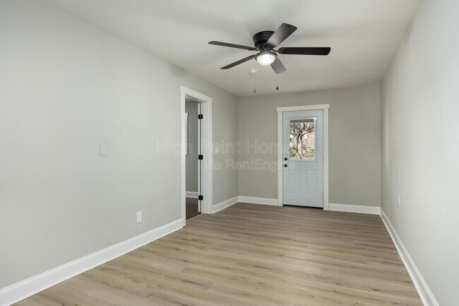 Building Photo - 1201 E 32nd St