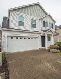 Building Photo - 16832 NW Oak Creek Dr