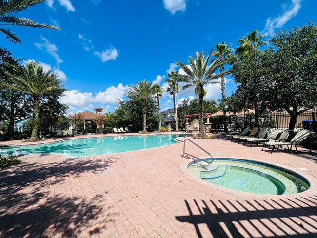 Building Photo - Hunter's Creek - 3 Bedroom, 2.5 Bathroom T...