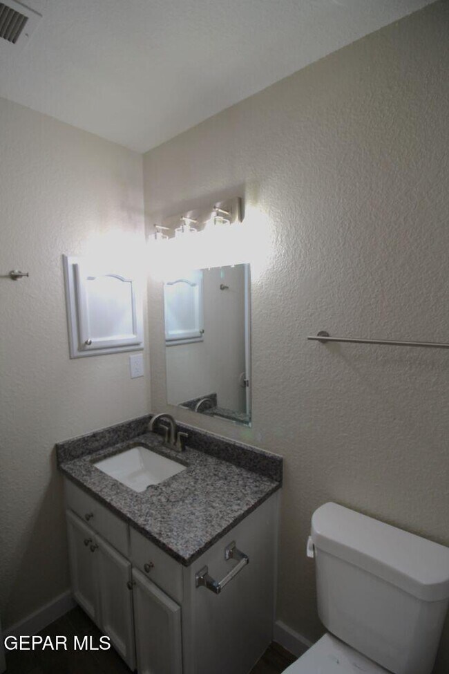 Building Photo - 4517 Loma Canada Ct