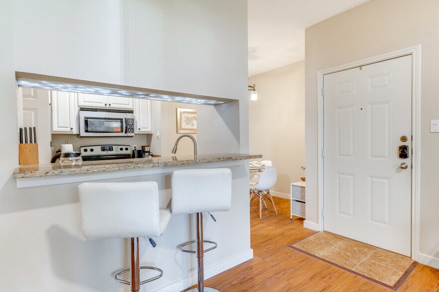 Building Photo - 12166 Metric Blvd