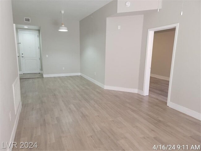 Building Photo - FABULOUS 2 BED, 2 BATH PARK AVENUE CONDO