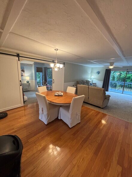 Building Photo - 9330 W Fort Island Trl