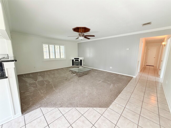 Building Photo - 22176 Heatherwood Dr