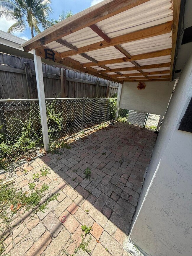 Building Photo - 5604 Garden Ave