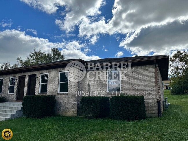 Building Photo - 522 Denmark Dr