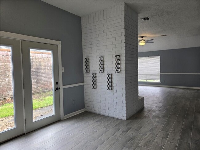 Building Photo - 3634 Kingsman Dr