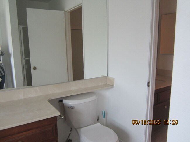 Building Photo - SPACIOUS 2 STORY CONDO