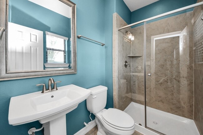 Building Photo - 2707 King's Retreat Cir