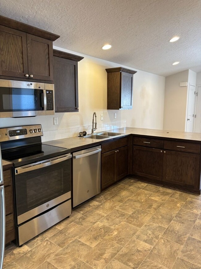 Building Photo - 51580 Stillwell