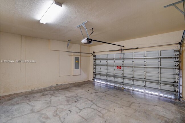 Building Photo - 10021 NW 87th Terrace