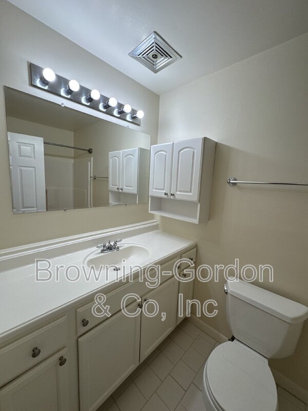 Building Photo - 1900 Richard Jones Rd