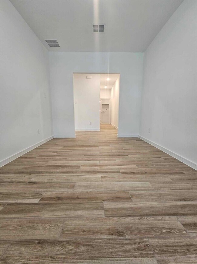 Building Photo - 8438 Tranquil Bay Ct