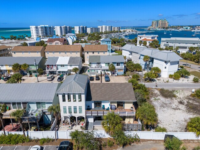 Building Photo - 16 Gulf Breeze Ct