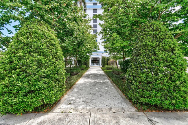 Building Photo - 3800 Washington Rd