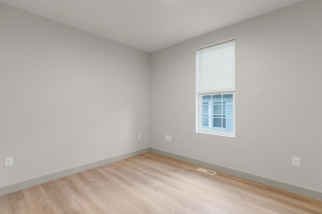 Building Photo - 39-41 August St.