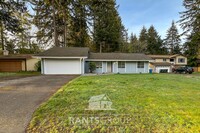 Building Photo - Freshly updated 3/2 home with a 2-car gara...