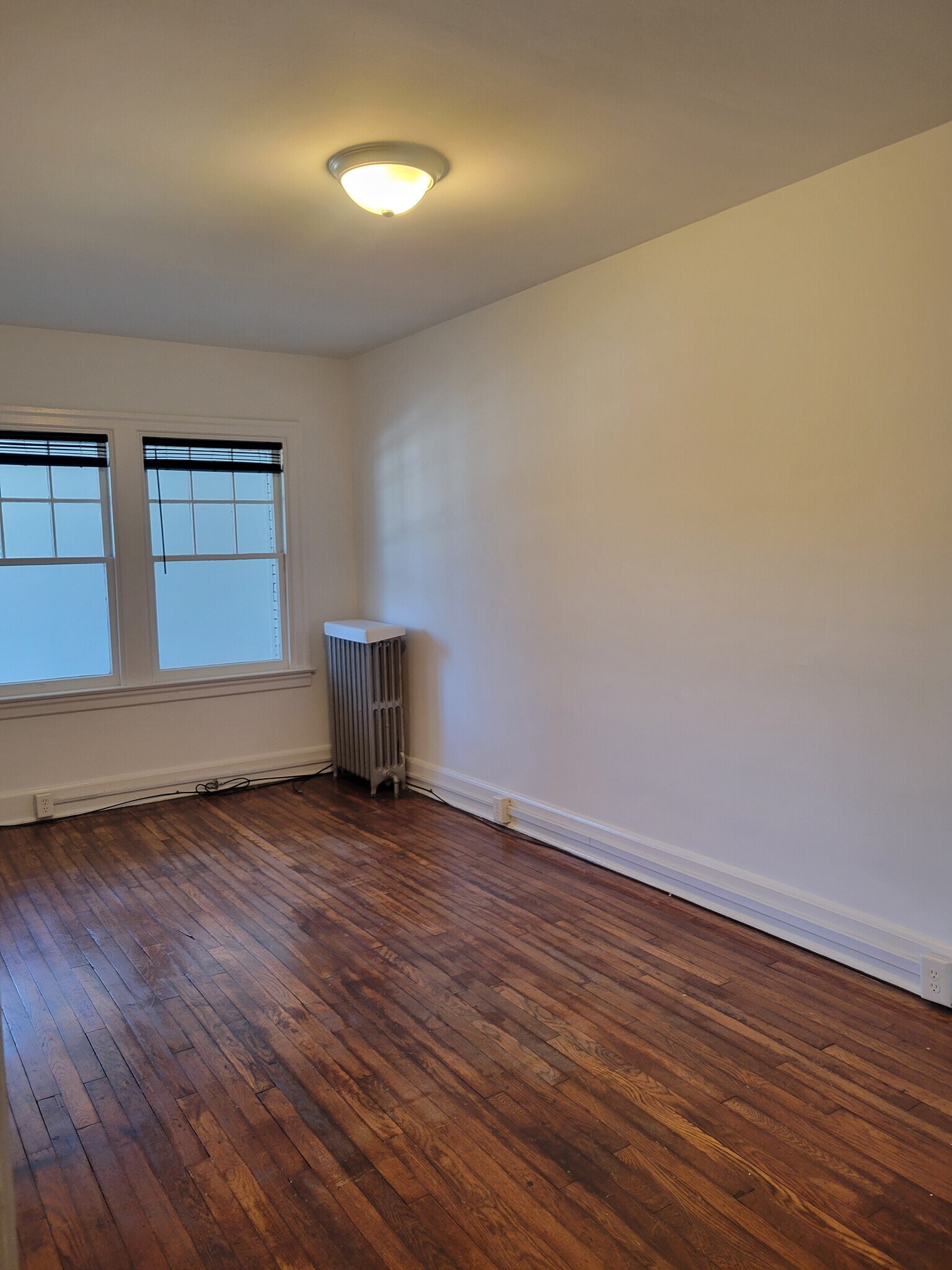 Building Photo - 2575 Perkiomen Ave