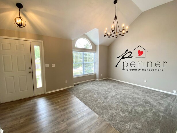 Building Photo - 2207 Cherokee Dr