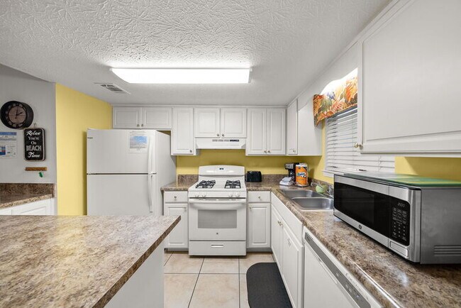 Building Photo - 133 W Leslie Ln