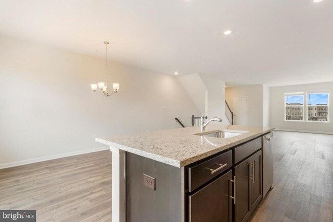 Building Photo - 463 Tiller St