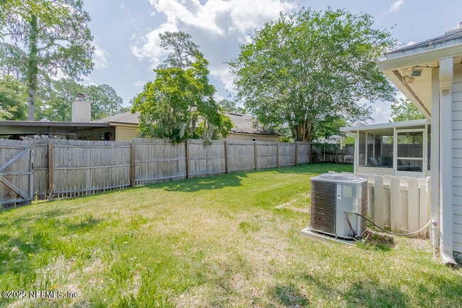 Building Photo - 11677 Lazy Willow Ln