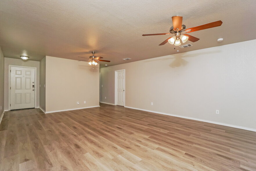 Building Photo - 3415 Calico Cor