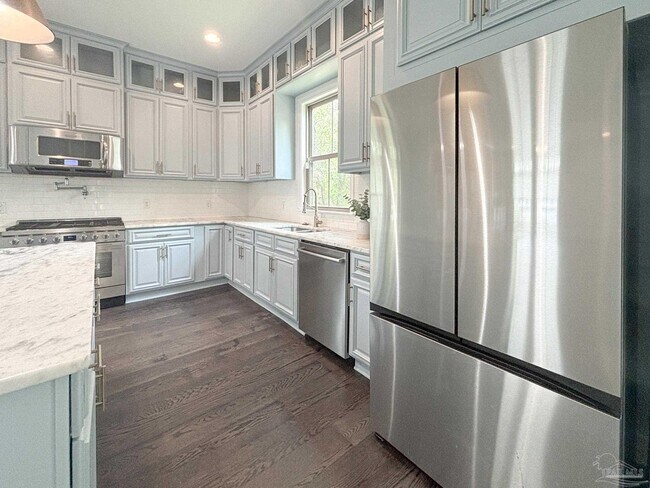 Building Photo - 10682 Noreaster Way