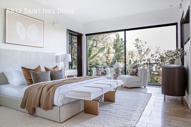 Building Photo - 8932 St Ives Dr