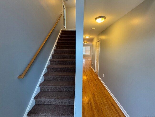 Building Photo - 59 Gilbert Ln