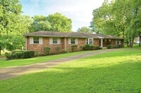 Building Photo - Beautiful 4-bedroom, 3-bathroom home located in the highly desirable Crieve Hall area!