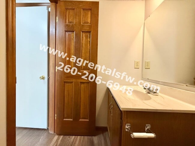 Building Photo - 4221 Crofton Ct